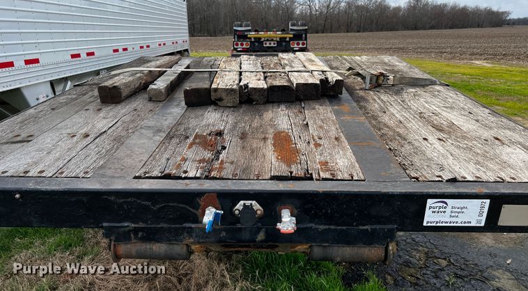 image for item DQ1972 2007 XL Specialized Trailers  lowboy equipment trailer