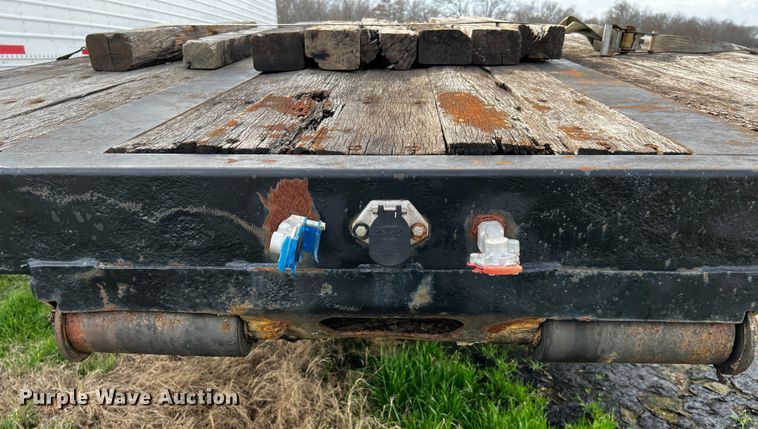 image for item DQ1972 2007 XL Specialized Trailers  lowboy equipment trailer