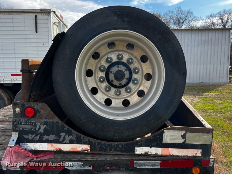 image for item DQ1972 2007 XL Specialized Trailers  lowboy equipment trailer