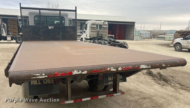 image for item DQ4092 2009 Peterbilt 335  dump flatbed truck