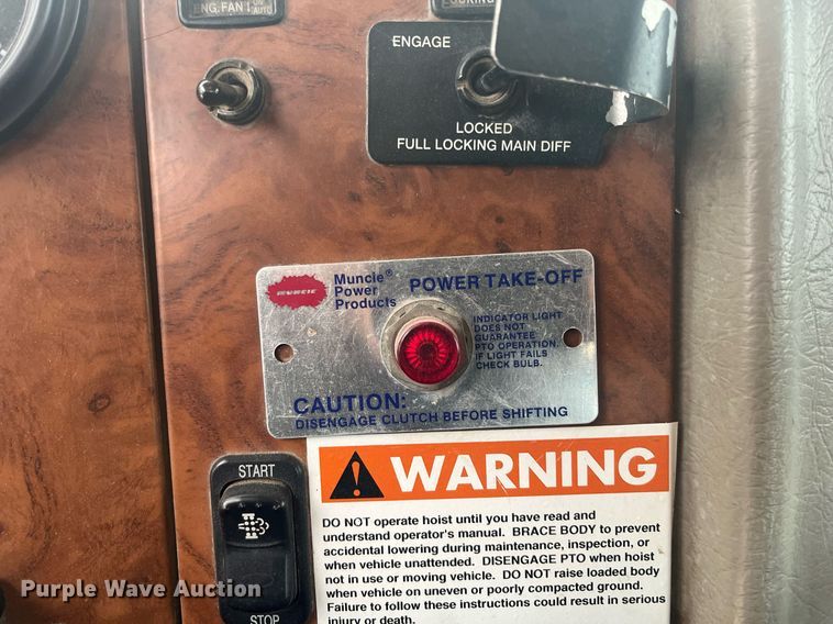 image for item DQ4092 2009 Peterbilt 335  dump flatbed truck