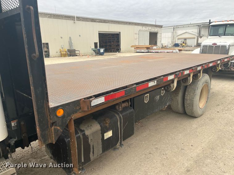 image for item DQ4092 2009 Peterbilt 335  dump flatbed truck