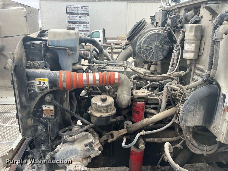 image for item DQ4092 2009 Peterbilt 335  dump flatbed truck