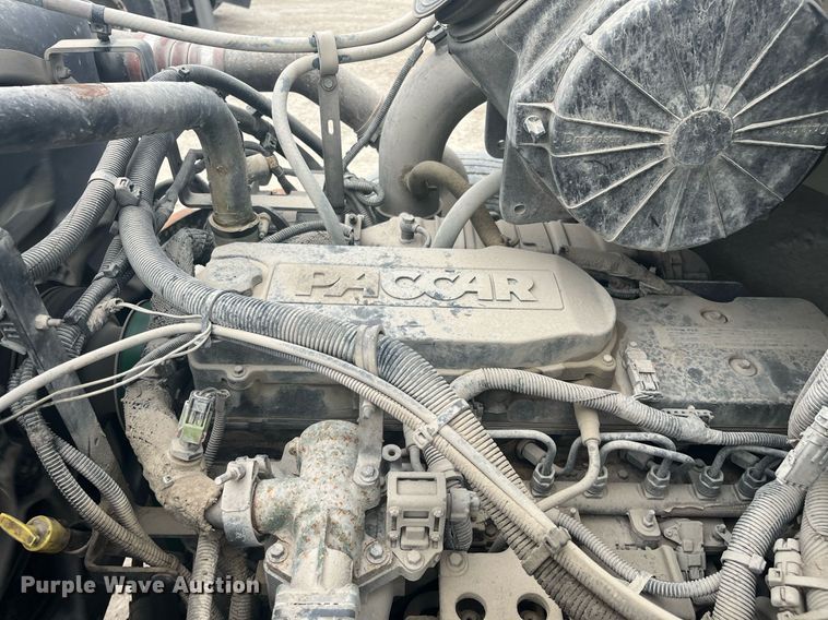 image for item DQ4092 2009 Peterbilt 335  dump flatbed truck