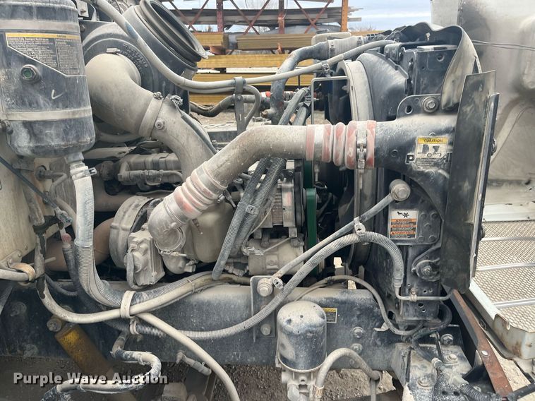 image for item DQ4092 2009 Peterbilt 335  dump flatbed truck