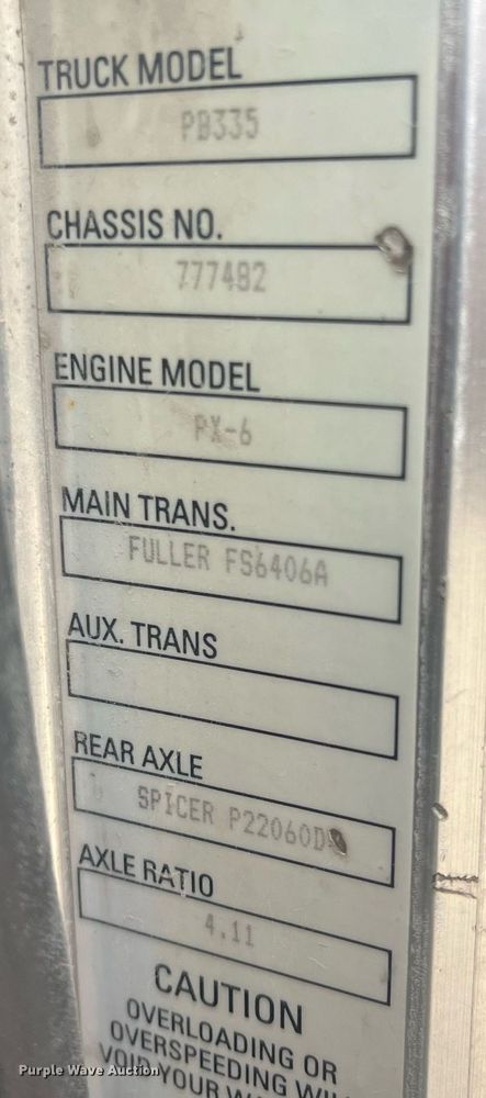 image for item DQ4092 2009 Peterbilt 335  dump flatbed truck