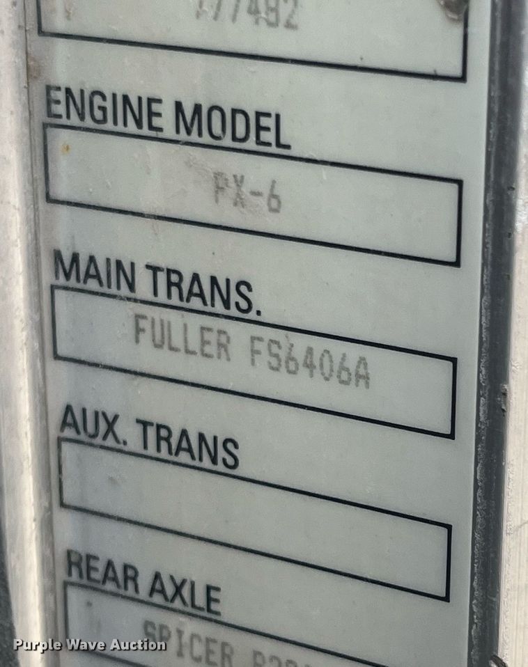 image for item DQ4092 2009 Peterbilt 335  dump flatbed truck