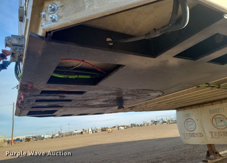 image for item DR5535 2005 Barrett  livestock trailer