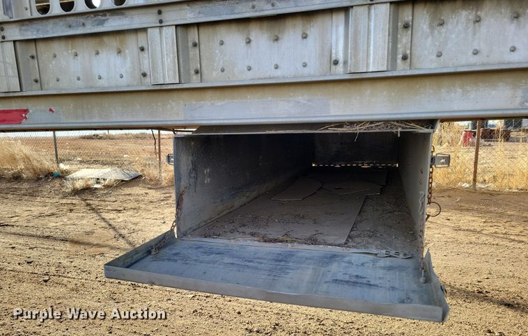 image for item DR5535 2005 Barrett  livestock trailer