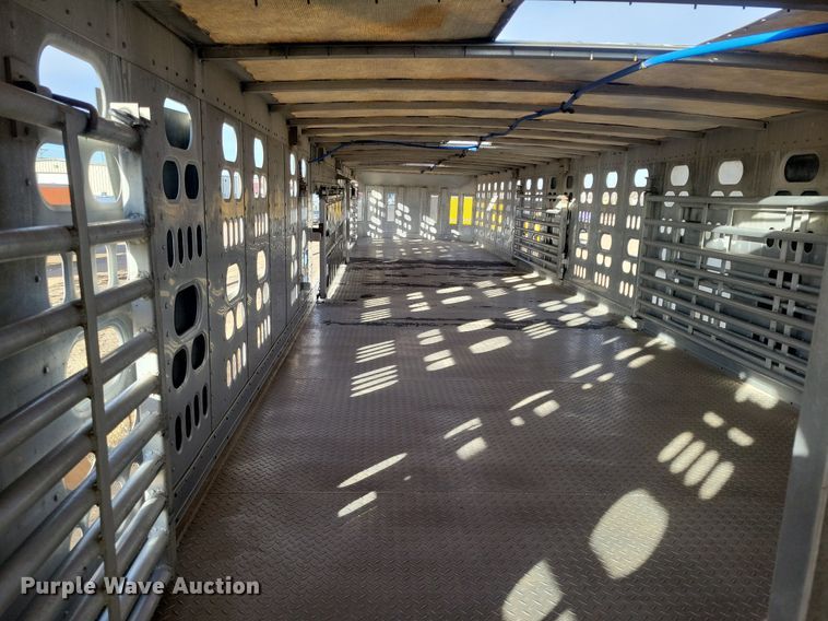 image for item DR5535 2005 Barrett  livestock trailer