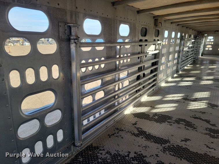 image for item DR5535 2005 Barrett  livestock trailer