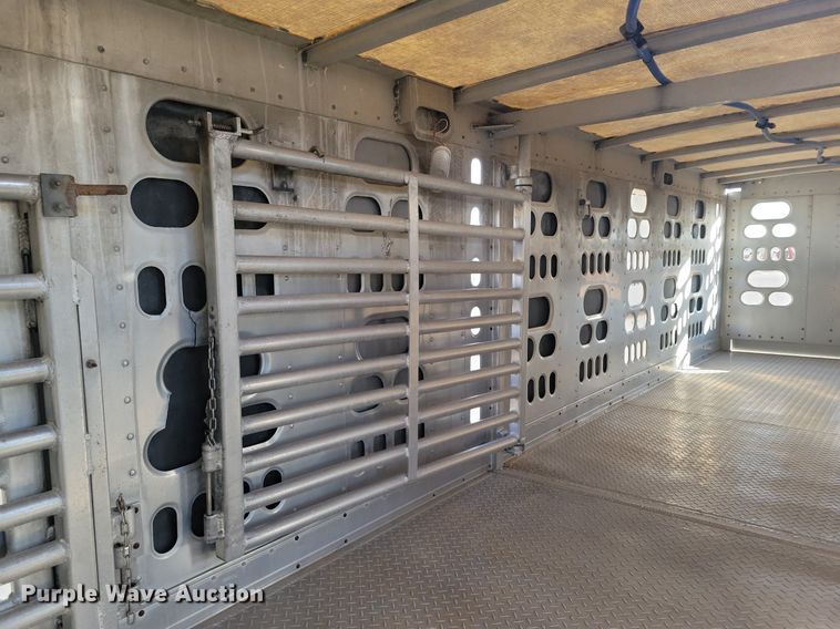 image for item DR5535 2005 Barrett  livestock trailer