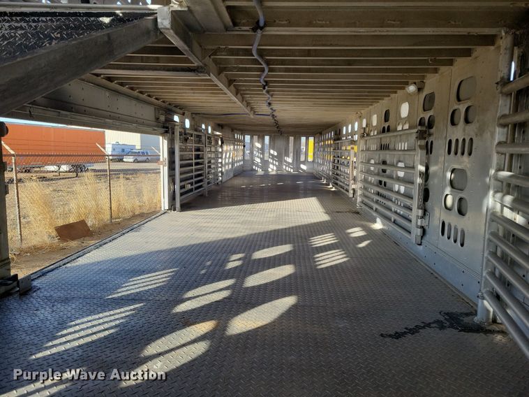 image for item DR5535 2005 Barrett  livestock trailer