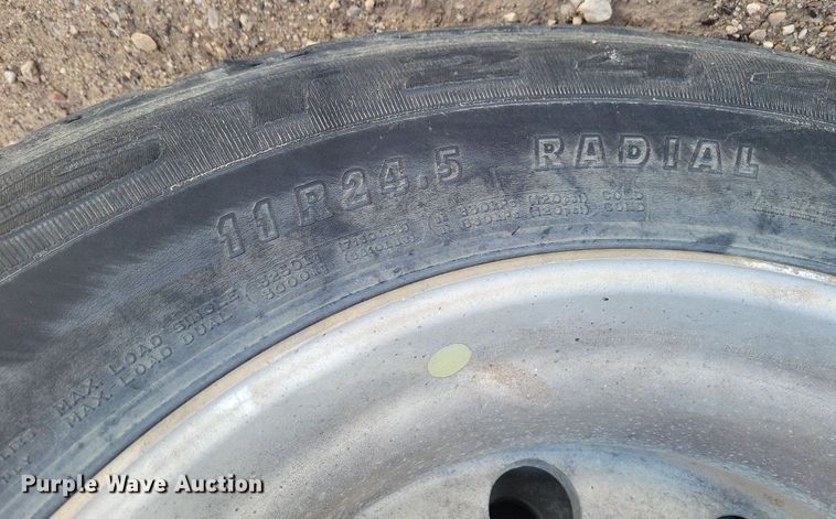 image for item DR5535 2005 Barrett  livestock trailer