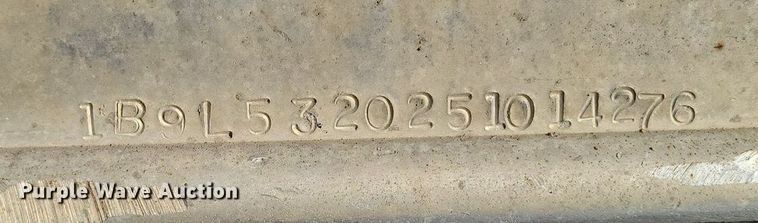 image for item DR5535 2005 Barrett  livestock trailer