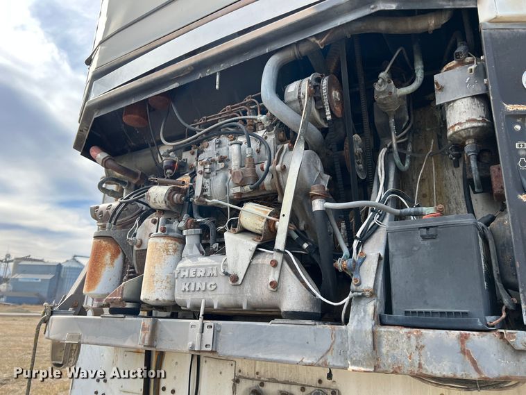 image for item ID9417 1985 Utility  refrigerated van trailer