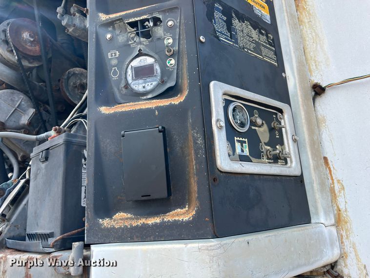 image for item ID9417 1985 Utility  refrigerated van trailer