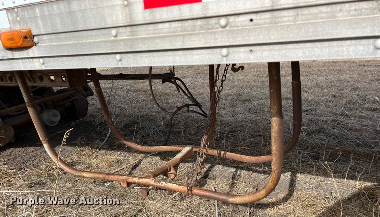 image for item ID9417 1985 Utility  refrigerated van trailer