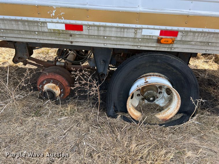 image for item ID9417 1985 Utility  refrigerated van trailer