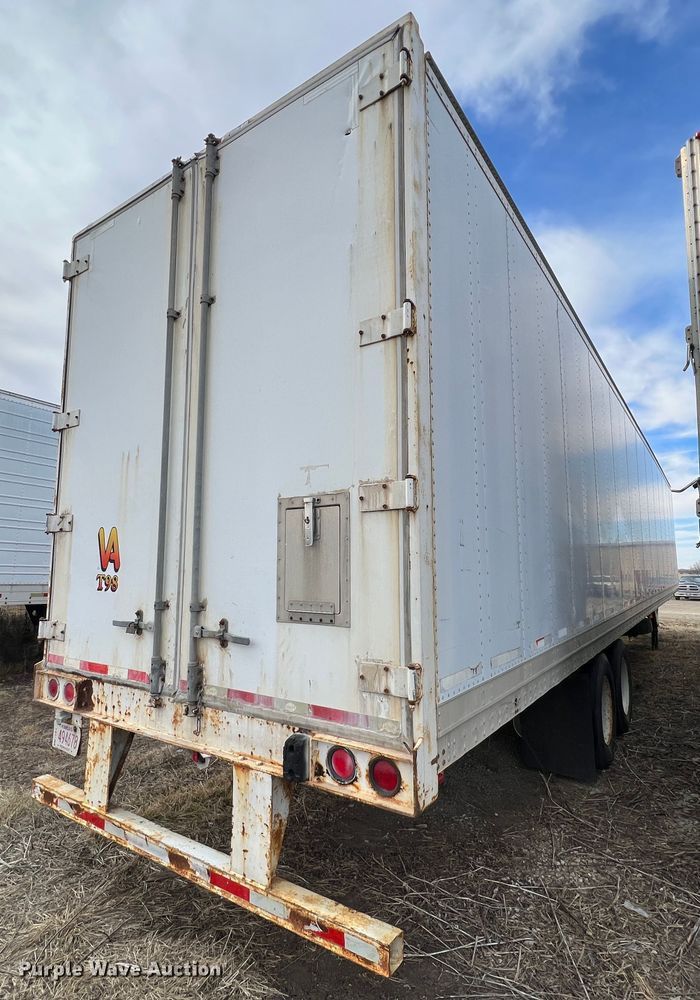 image for item ID9418 2000 Hyundai  dry van trailer