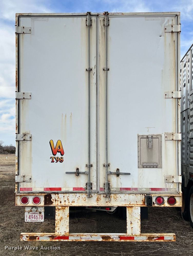 image for item ID9418 2000 Hyundai  dry van trailer