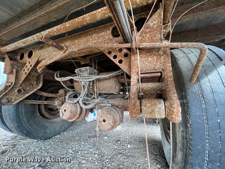 image for item ID9418 2000 Hyundai  dry van trailer