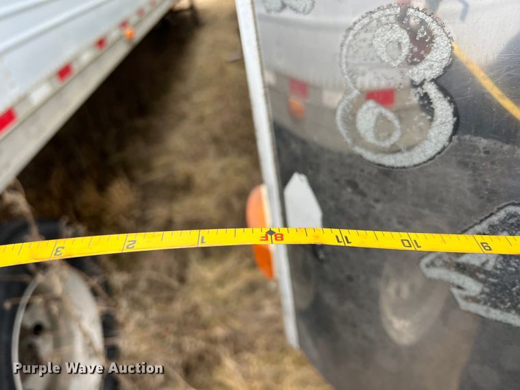 image for item ID9419 1995 Utility  refrigerated van trailer