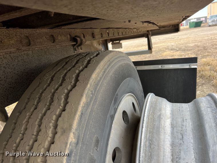 image for item ID9419 1995 Utility  refrigerated van trailer