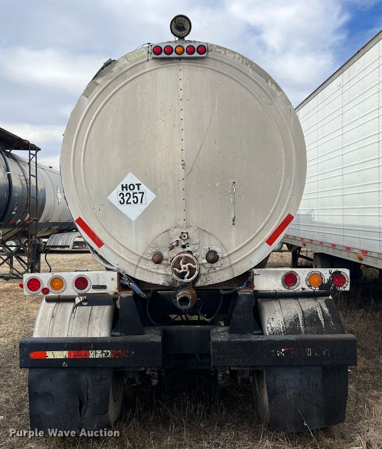 image for item ID9420 1968 Moser  tank trailer