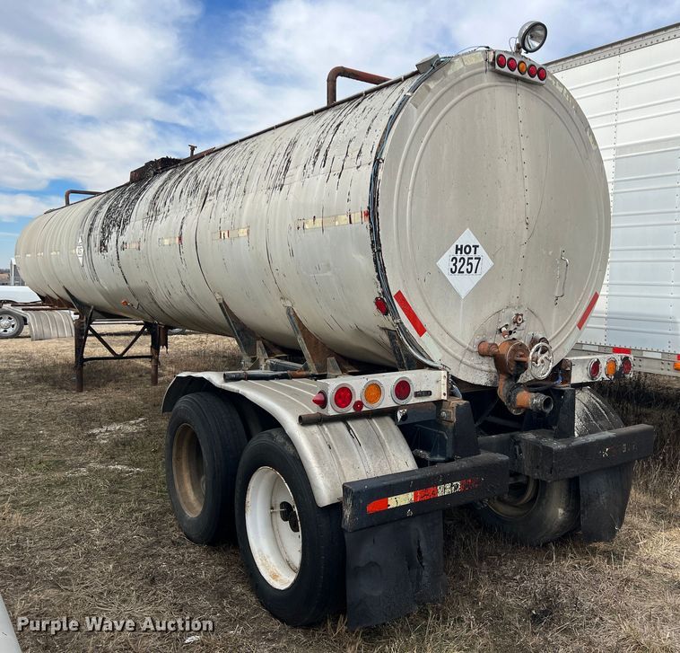 image for item ID9420 1968 Moser  tank trailer