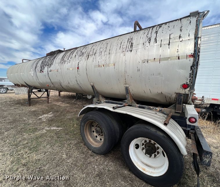 image for item ID9420 1968 Moser  tank trailer