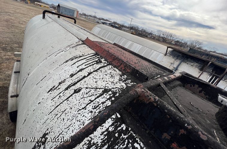 image for item ID9420 1968 Moser  tank trailer