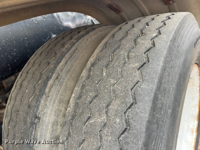 image for item ID9420 1968 Moser  tank trailer