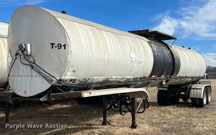 image for item ID9490 1980 E.D. Entyre  tank trailer