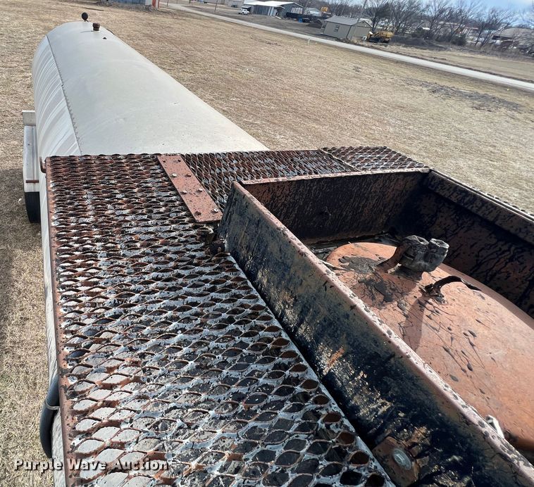 image for item ID9490 1980 E.D. Entyre  tank trailer