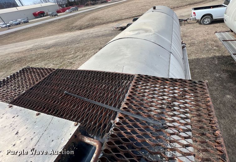 image for item ID9490 1980 E.D. Entyre  tank trailer