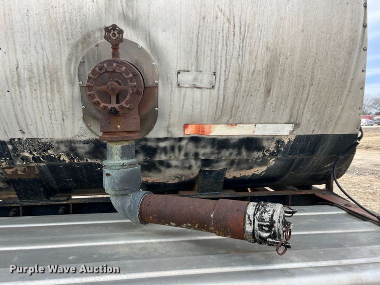 image for item ID9490 1980 E.D. Entyre  tank trailer