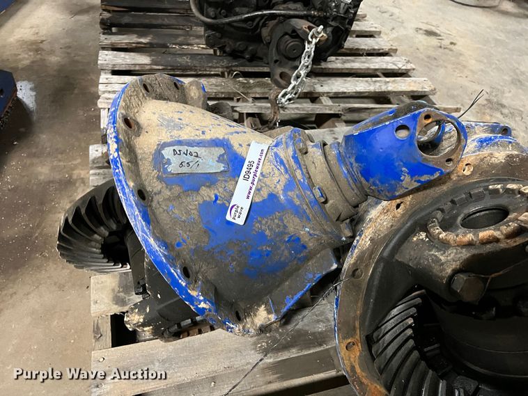 image for item ID9495 Eaton Fuller DS402  rear end differential