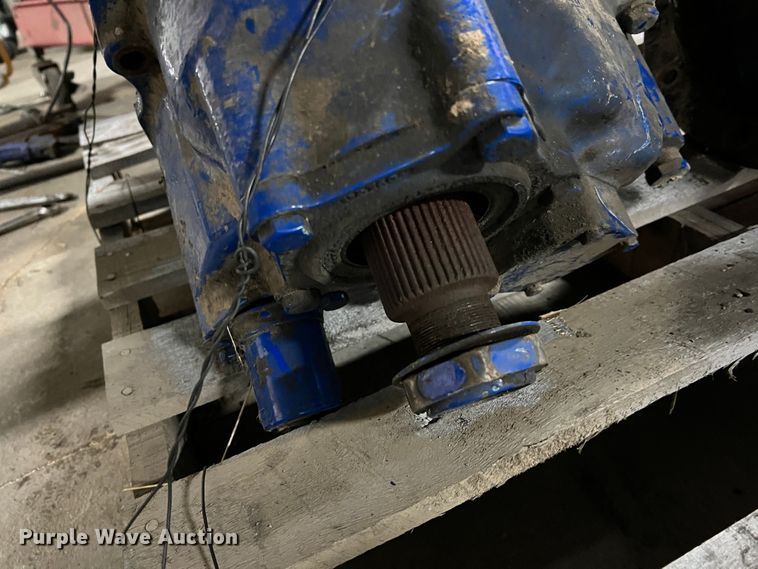 image for item ID9495 Eaton Fuller DS402  rear end differential