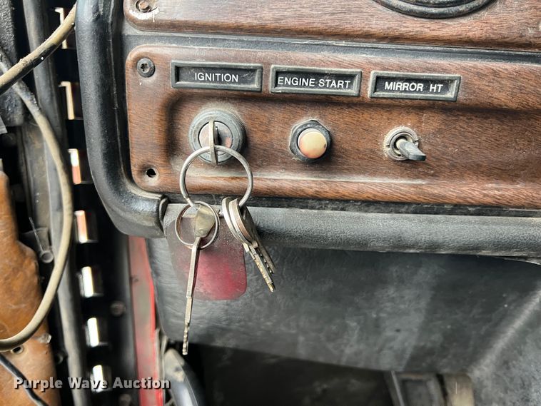 image for item ID9496 1989 Freightliner FLA USF-1E  semi truck