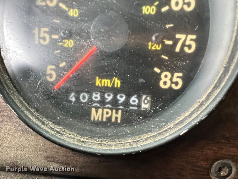 image for item ID9496 1989 Freightliner FLA USF-1E  semi truck