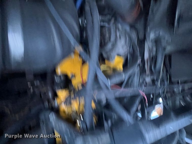 image for item ID9496 1989 Freightliner FLA USF-1E  semi truck