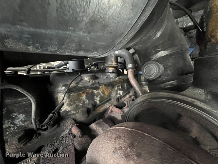 image for item ID9496 1989 Freightliner FLA USF-1E  semi truck