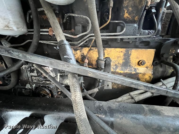 image for item ID9496 1989 Freightliner FLA USF-1E  semi truck