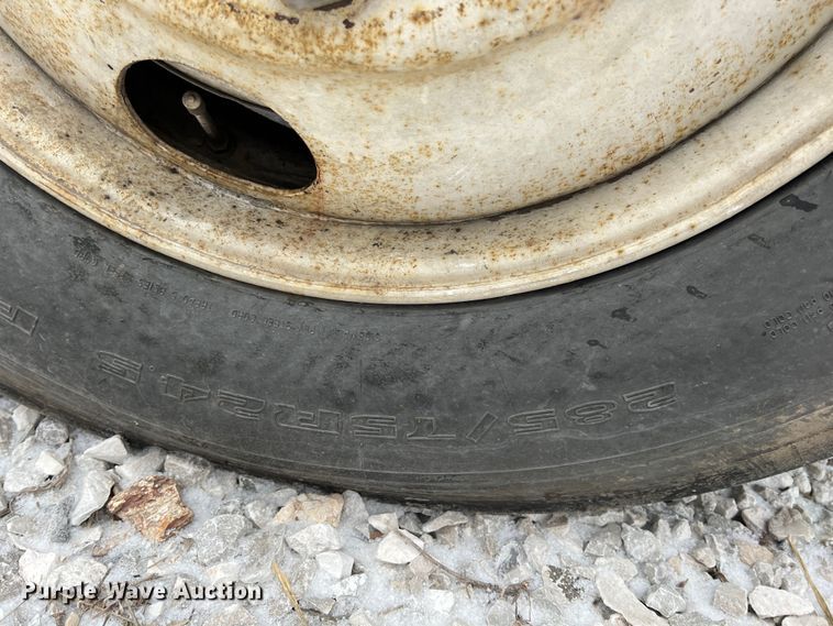 image for item ID9496 1989 Freightliner FLA USF-1E  semi truck