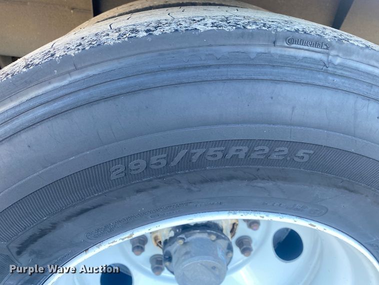 image for item JW9185 2009 Great Dane CLR-1112-12028  refrigerated van trailer