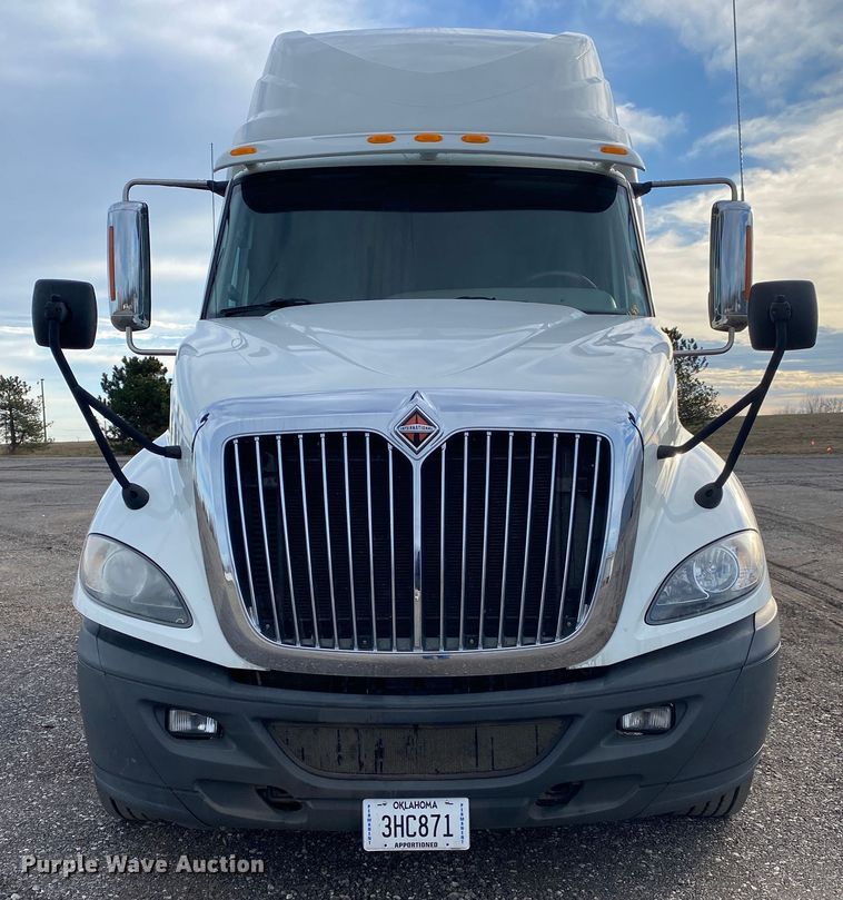 image for item JW9224 2016 International ProStar Plus  semi truck