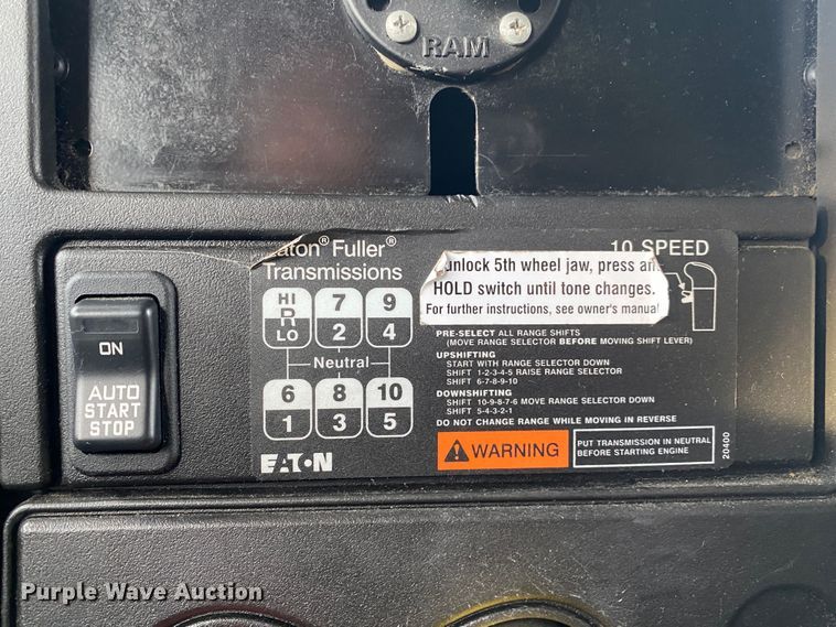 image for item JW9224 2016 International ProStar Plus  semi truck