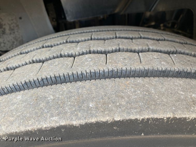 image for item JW9224 2016 International ProStar Plus  semi truck