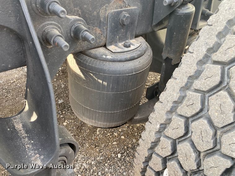 image for item JW9224 2016 International ProStar Plus  semi truck